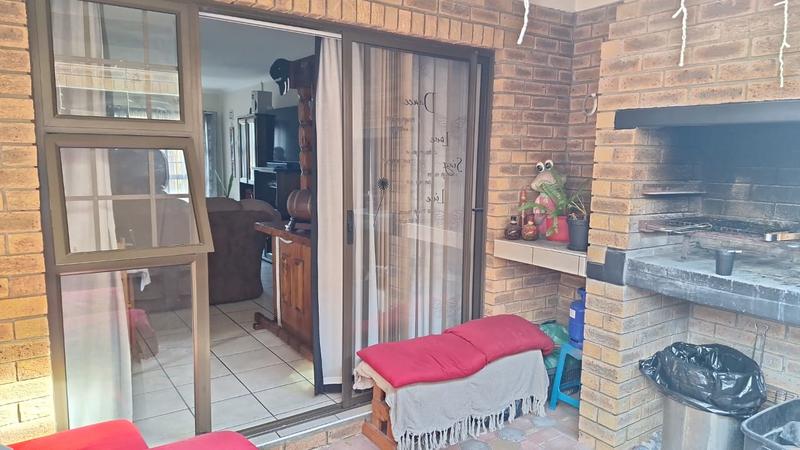 To Let 3 Bedroom Property for Rent in Hartenbos Western Cape